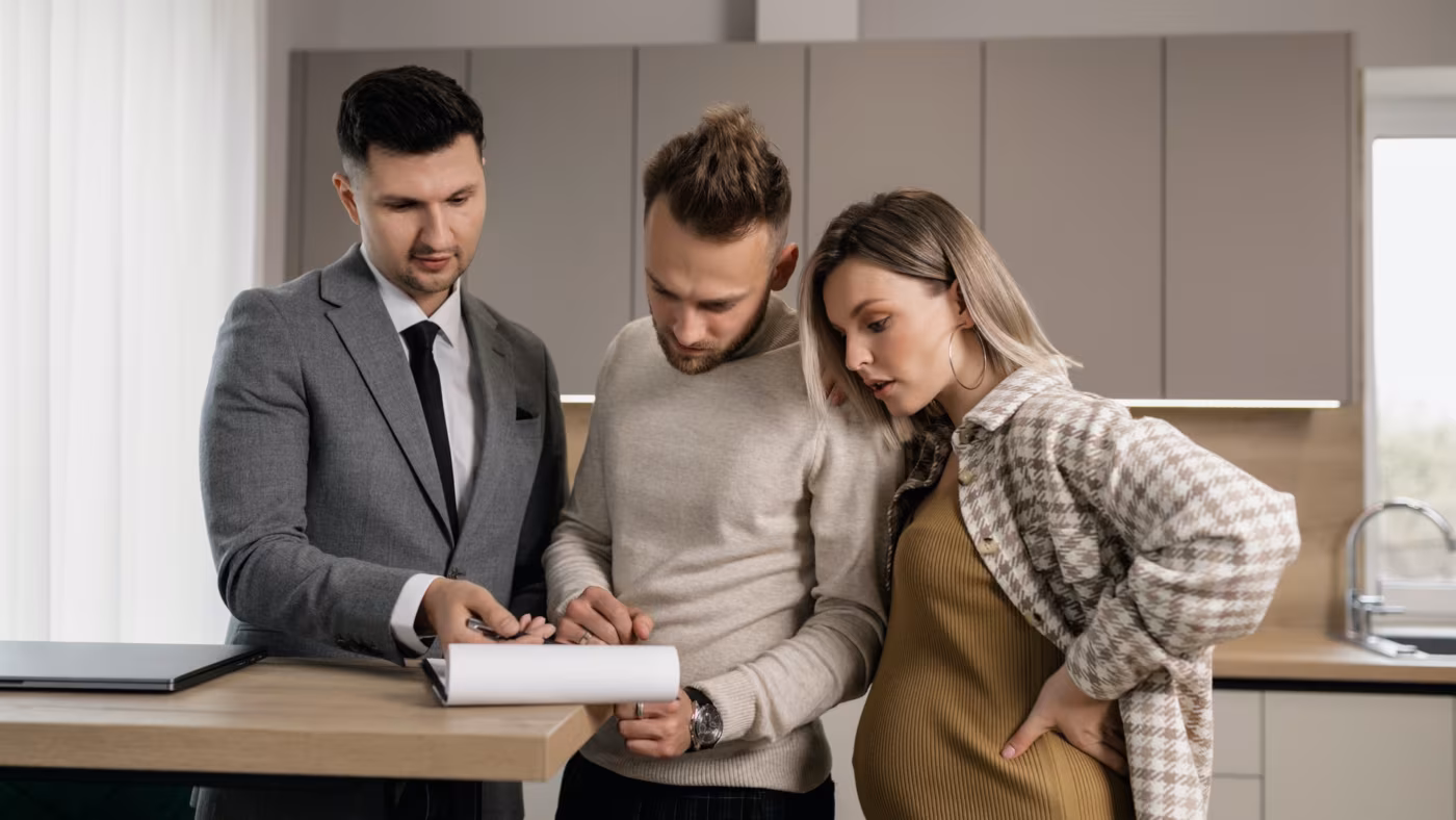 A couple’s in-home estimate before moving cross country